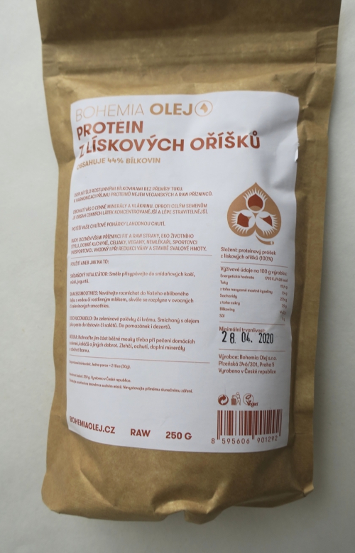Protein z lískových oříšků (2019)