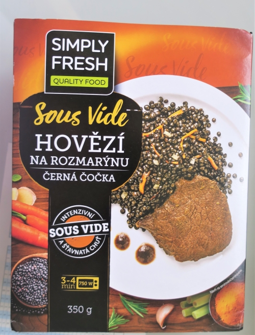 SOUS VIDE HOVĚZÍ MASO NA ROZMARÝNU S ČERNOU ČOČKOU (2023)