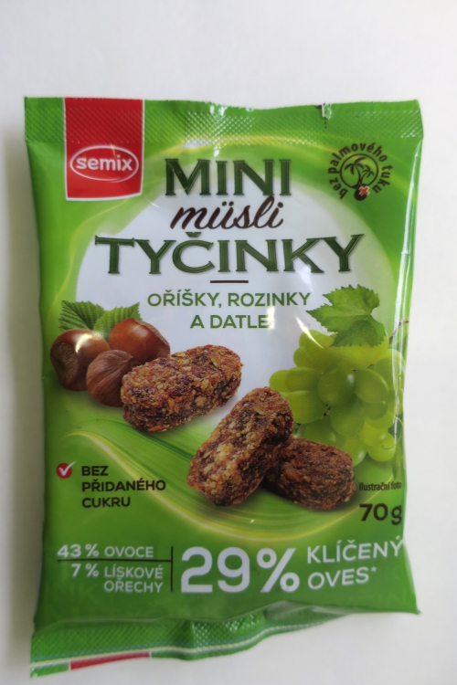 Minumuesli tyčinky, oříšky, rozinky, datle (2023)