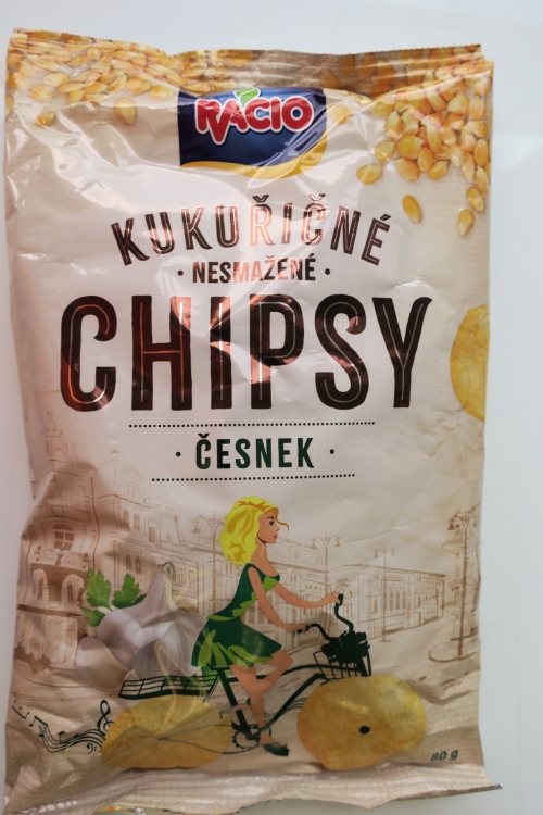 Kukuřičné nesmažené chipsy s příchutí pečený česnek (2021)